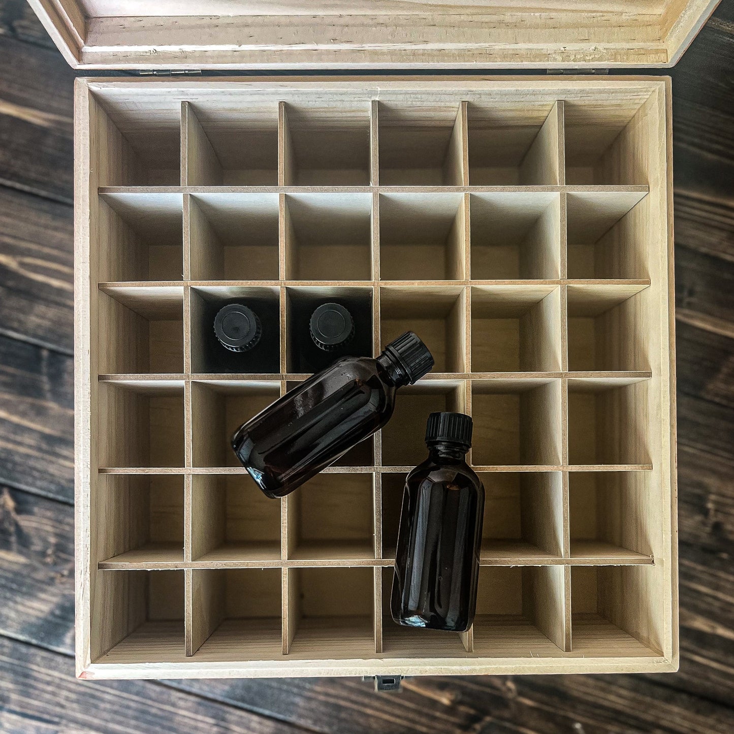 2 oz Whiskey Sample Bottle Decorative Storage box